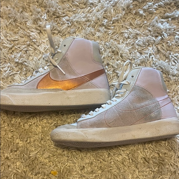 Nike Kid’s High-Top Sneakers - Gold-Purple - Picture 5 of 7